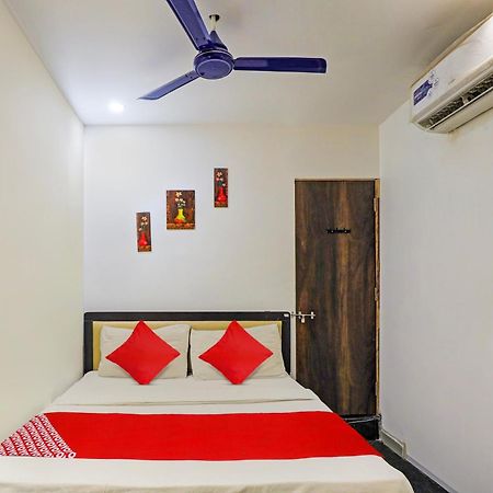 Hotel O Lotus Hotel Surat Exterior photo