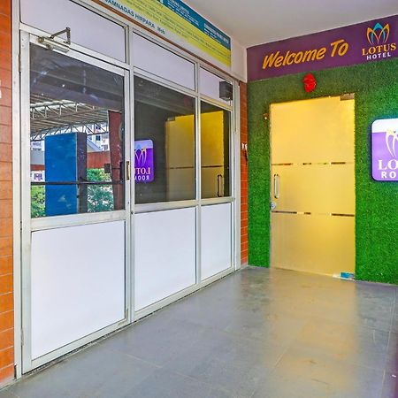 Hotel O Lotus Hotel Surat Exterior photo